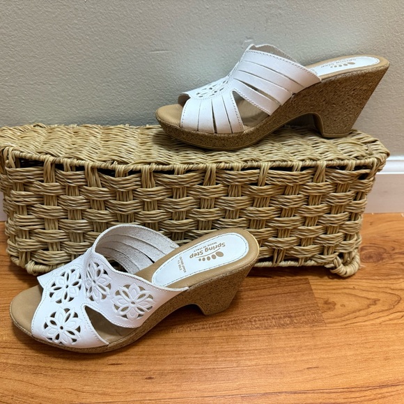 Spring Step White Wedge Mules - Picture 5 of 5